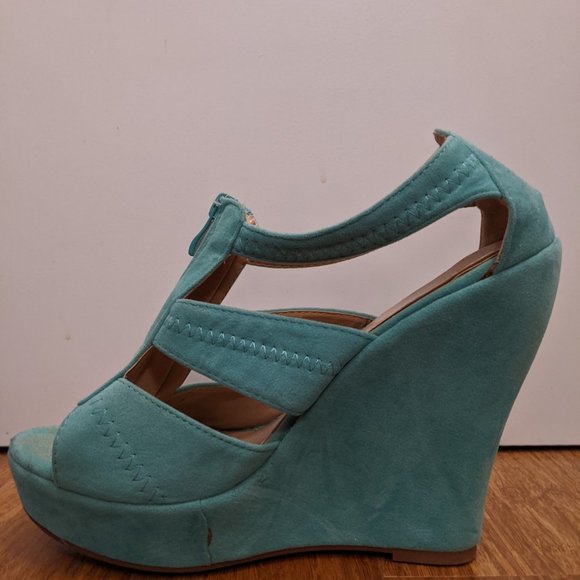 Seafoam Suede Sandals - Picture 3 of 4